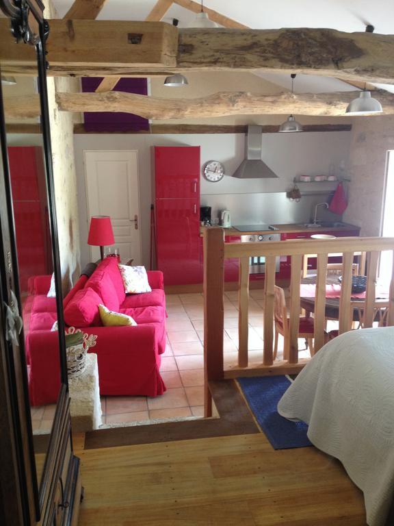 Chateau Nardou Hotel Saint-Sulpice-et-Cameyrac Room photo